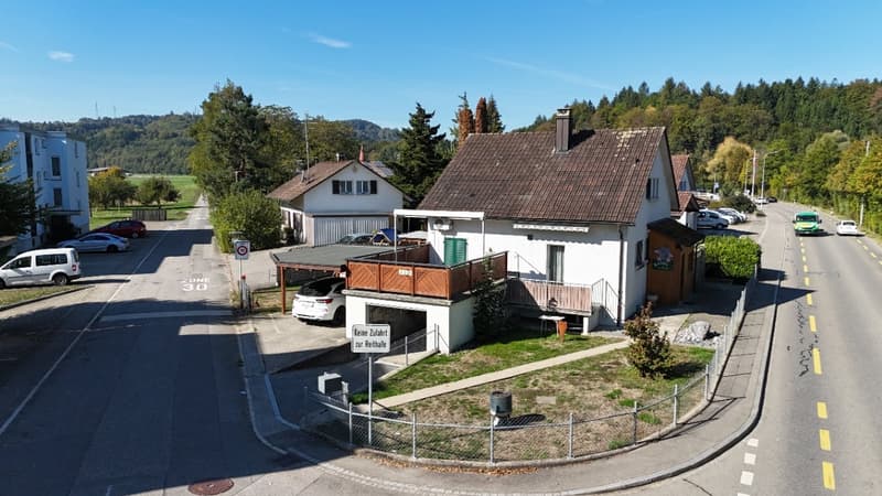 gepflegtes Einfamilienhaus mit grossem Garten in Holziken (24)
