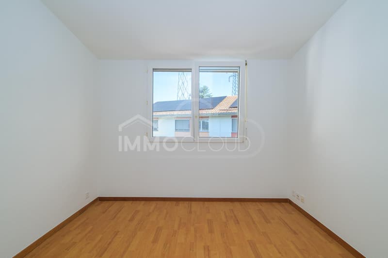 Appartement lumineux au dernier étage ! (7)