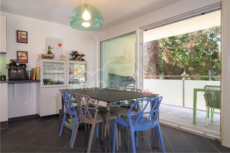 Idéalement placé - appartement comme neuf ! (2)