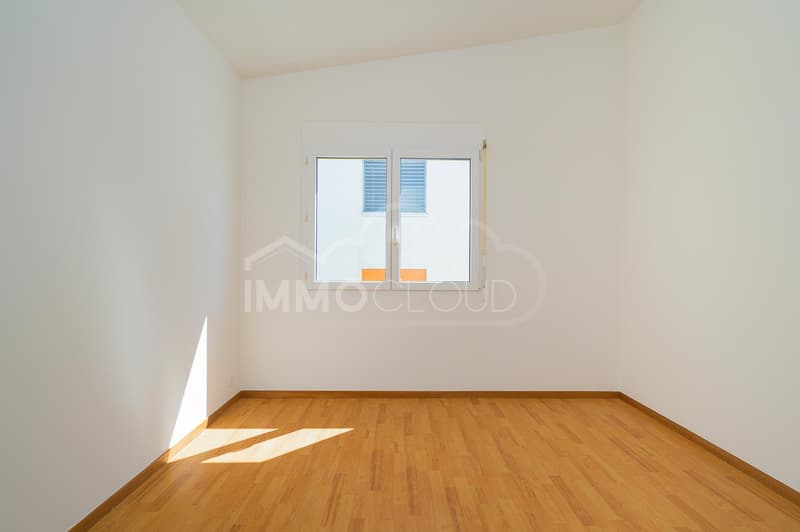Appartement lumineux au dernier étage ! (8)
