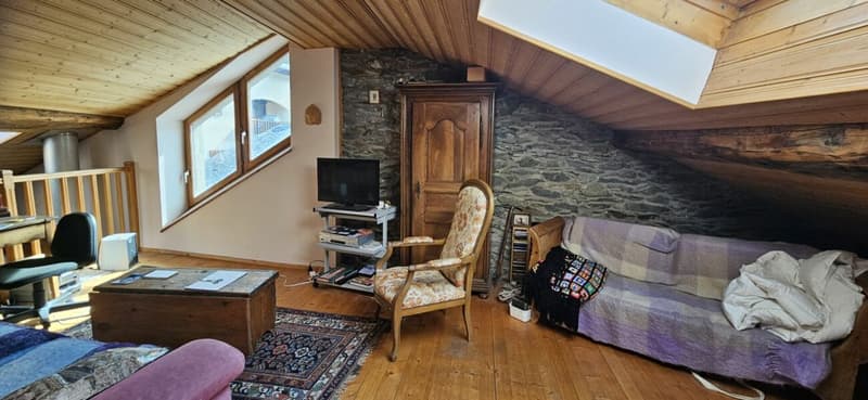 Maison à vendre au coeur du village de Bourg Saint Pierre (3)
