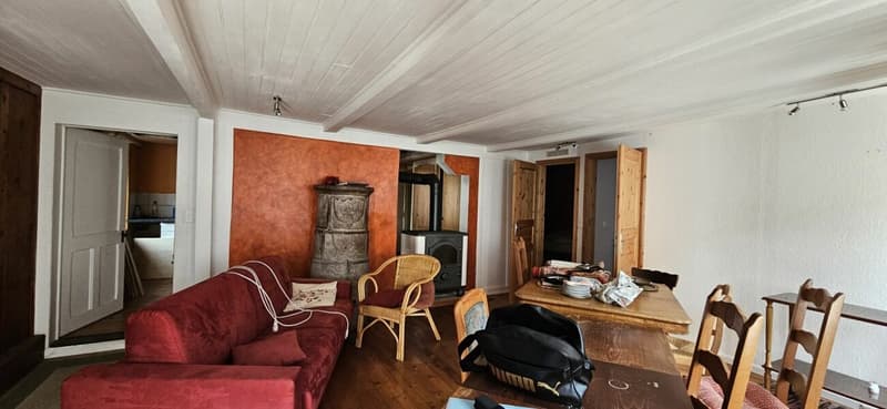 Maison à vendre au coeur du village de Bourg Saint Pierre (2)