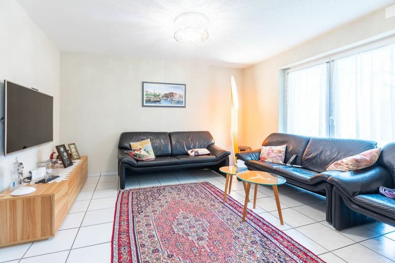Une vue de rêve - spacieuse villa familiale face au lac de Neuchâtel (18)