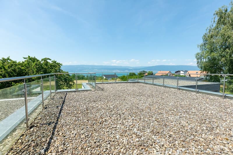 Une vue de rêve - spacieuse villa familiale face au lac de Neuchâtel (11)