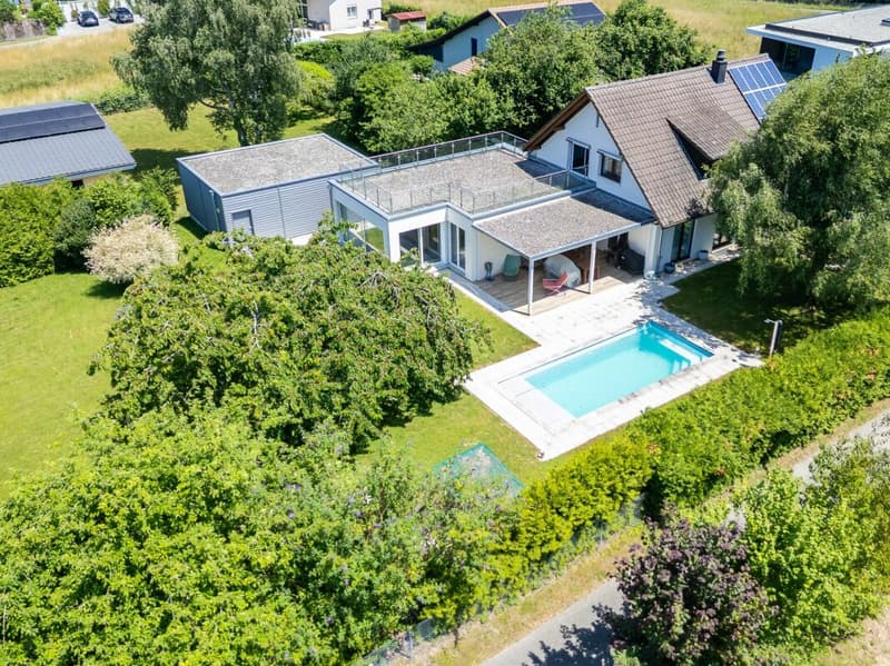 Une vue de rêve - spacieuse villa familiale face au lac de Neuchâtel (3)