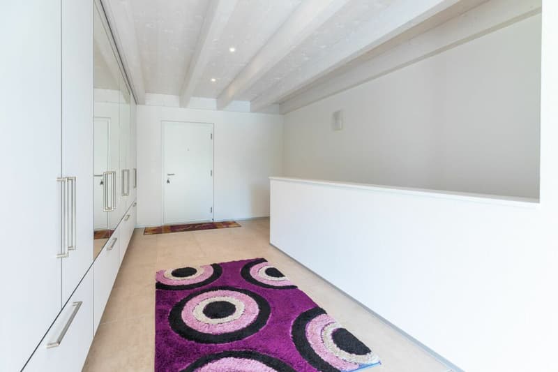 Une vue de rêve - spacieuse villa familiale face au lac de Neuchâtel (14)