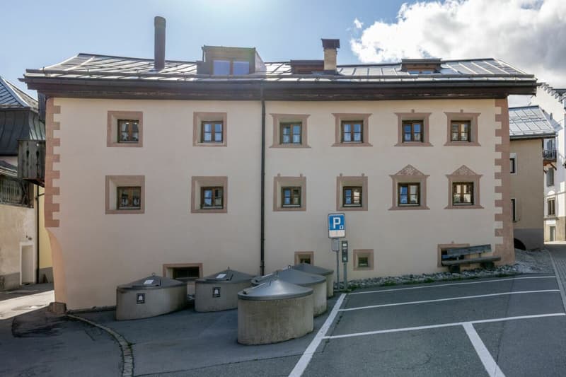 Engadinerhaus mit ursprünglichem Charme im Herzen von Sent (3)