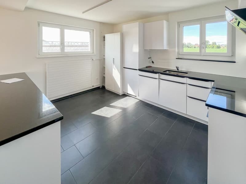 Helle Wohnung im Grünen mit grossem Balkon (5)