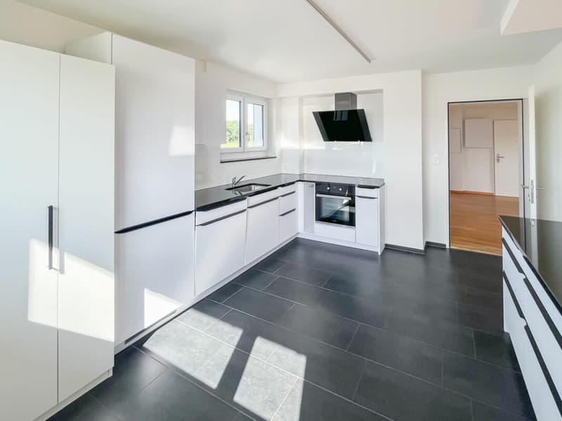 Helle Wohnung im Grünen mit grossem Balkon (4)