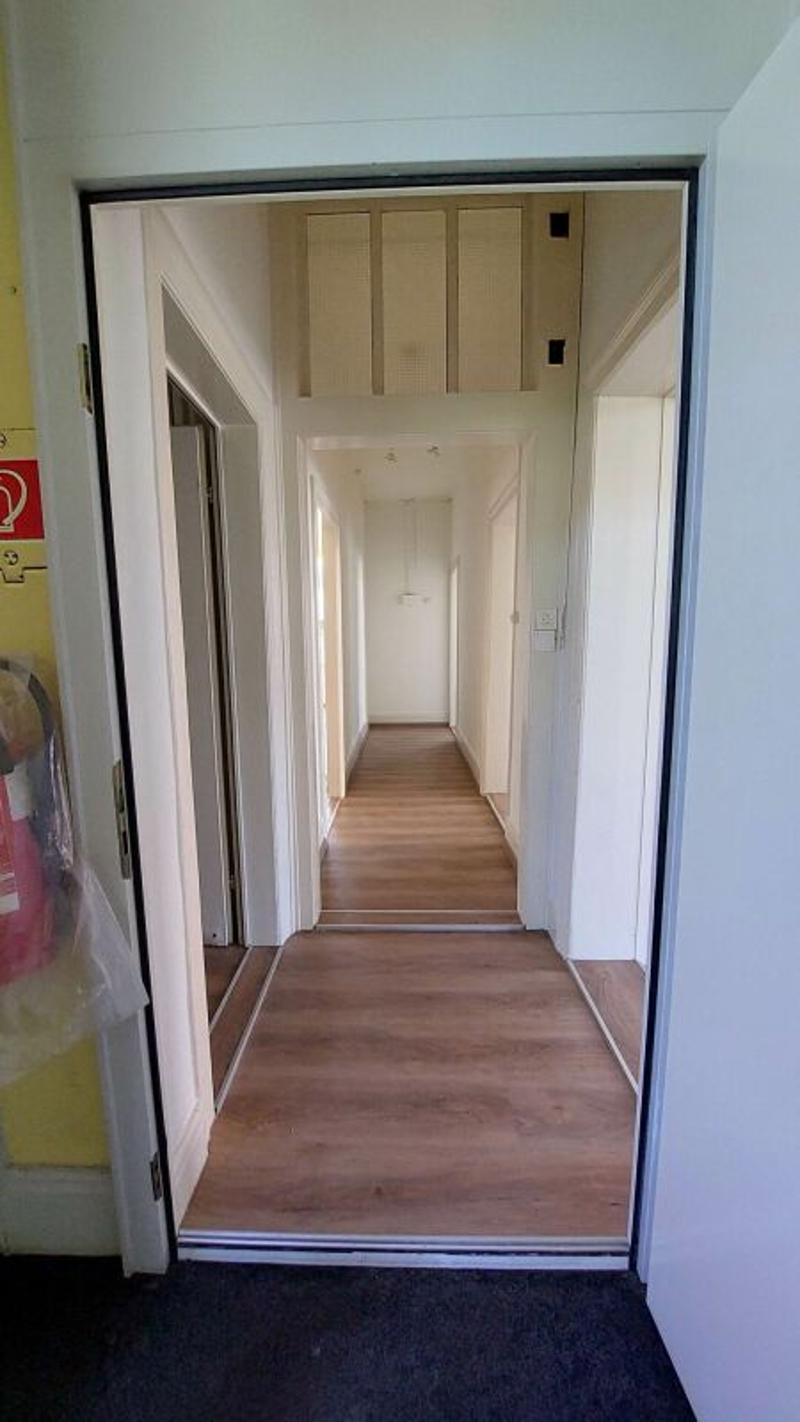 Charmante Altbauwohnung mit Wintergarten an zentraler Lage (11)
