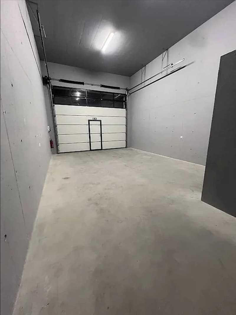 Box moderne et fonctionnel ? Accès facile, disponible immédiatement (4)
