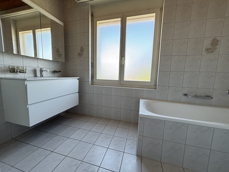 Hell 3-room duplex attic apartment with new kitchen and sauna for rent (7)