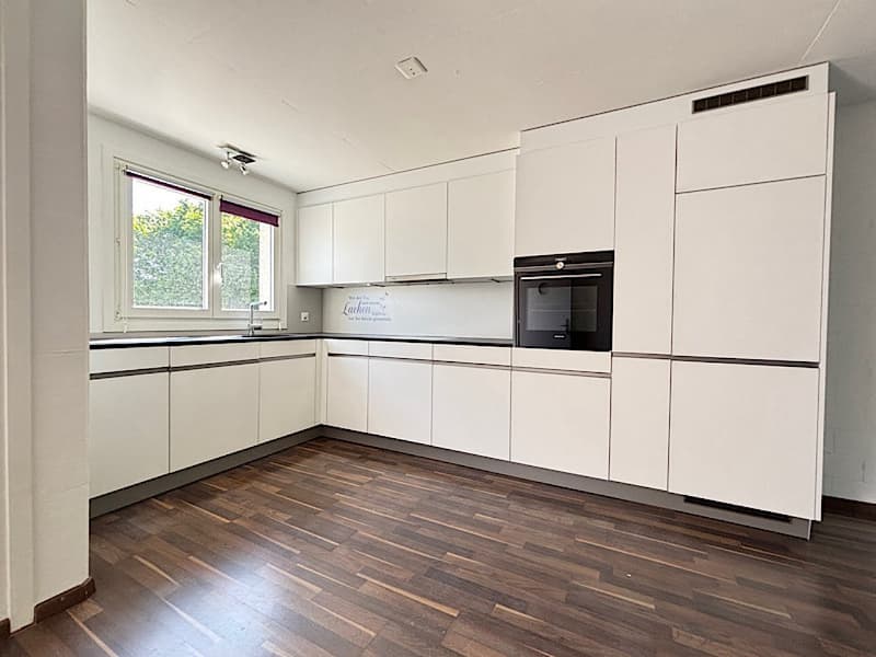 Modernes 5½-Zimmer Reihen-Einfamilienhaus mit Garten in Büren a. Aare zu vermieten (5)