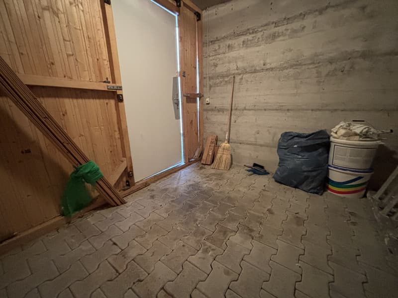 Modernes, frisch renoviertes 4½-Zimmer-Reihenfamilienhaus mit Garten in Pieterlen zu vermieten (26)