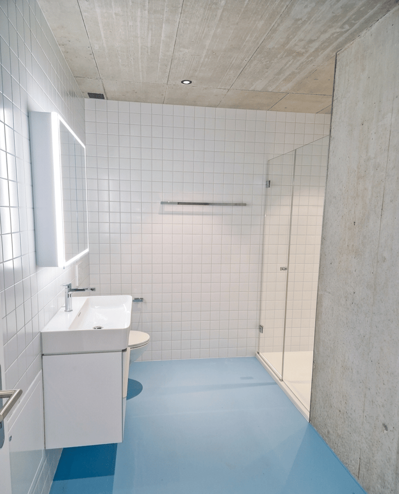 Moderne 2-Zimmerwohnung mit grosser Loggia und Gartenanteil in Lyss zu vermieten (5)