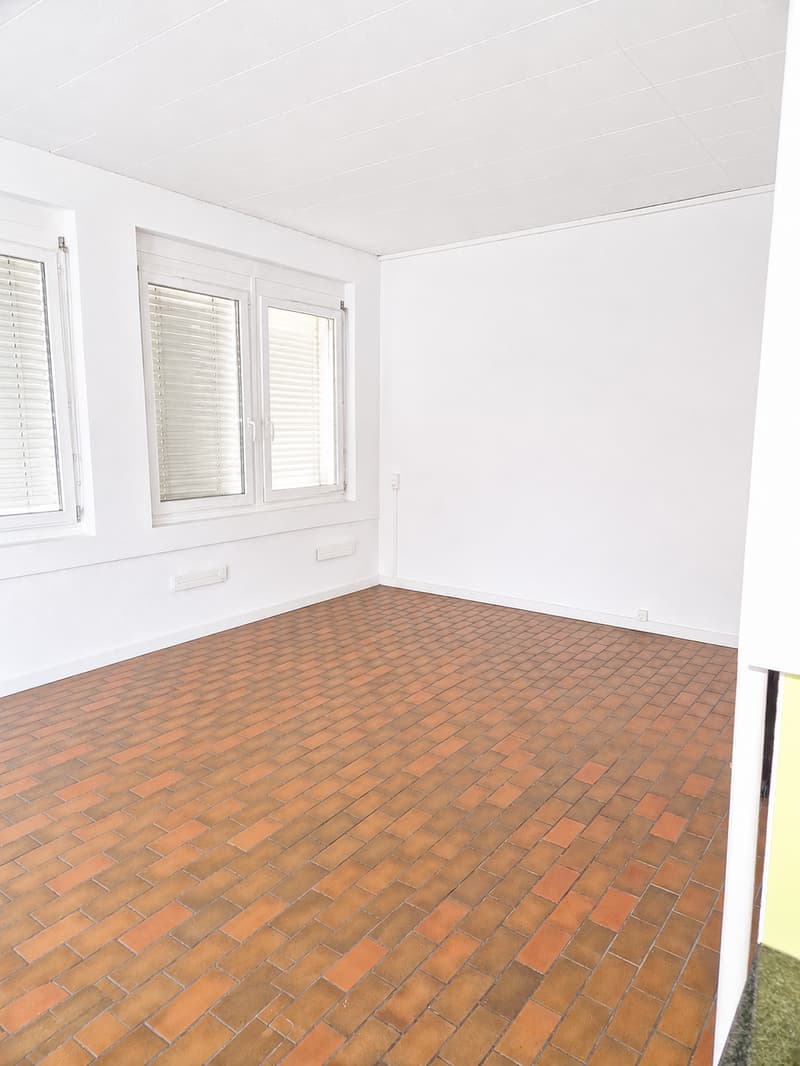 Grosszügige Studiowohnung in Lyss an Top Lage zu vermieten! (4)