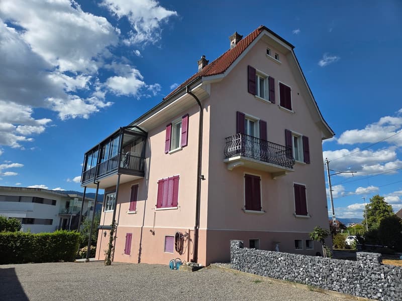 Grosszügige 5-Zimmer-Maisonettewohnung mit Garten und traumhafter Seesicht (1)