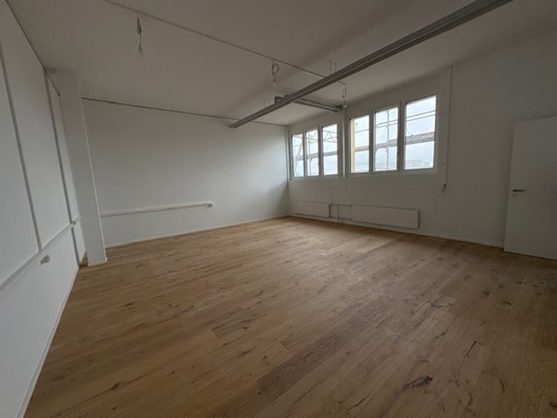 Büro- oder Dienstleistungsfläche an toller Verkehrslage (1)