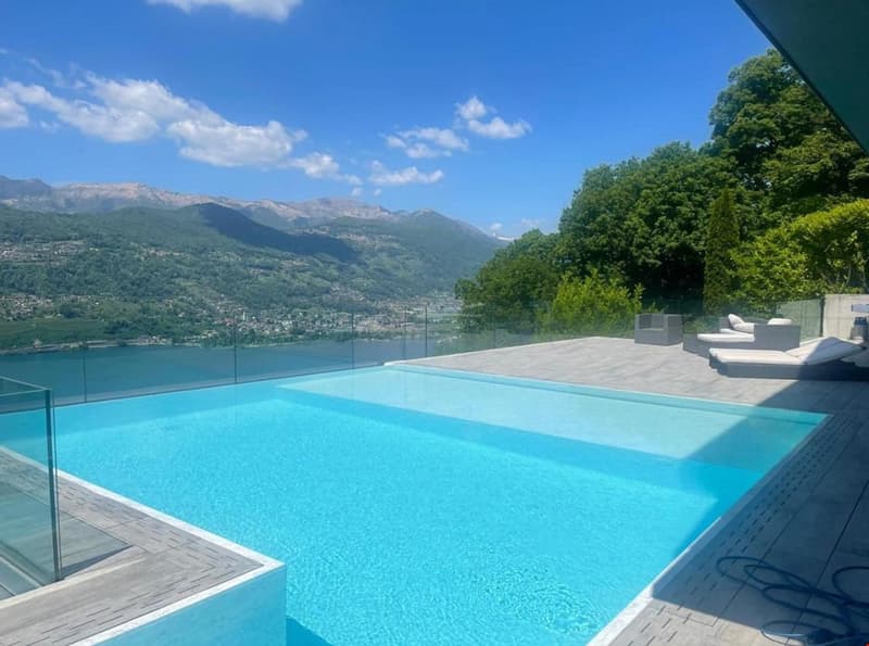 Lussuoso Appartamento Duplex, vista lago 180 gradi con Inifity Pool (15)
