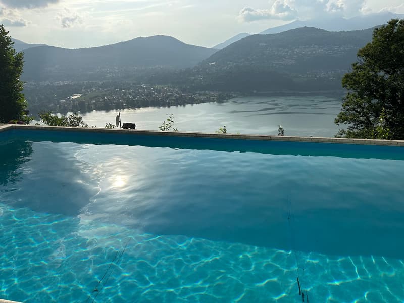 Villa con piscina e vista lago 180gradi - vendita diretta dal proprietario (1)