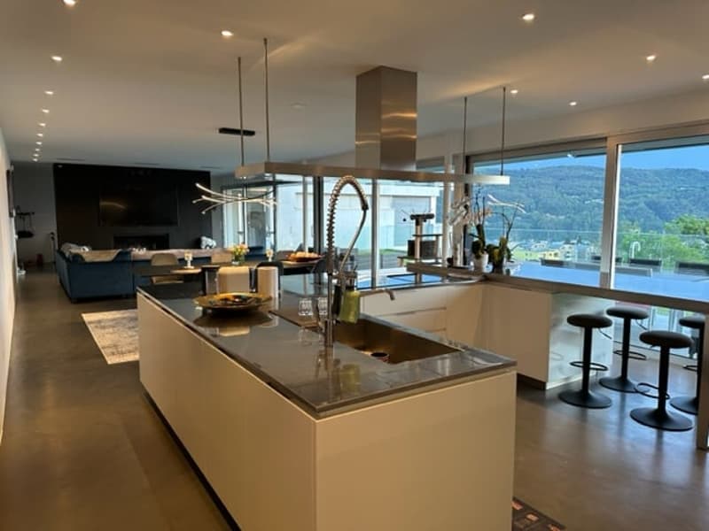 Moderna Villla con vista e piscina (5)