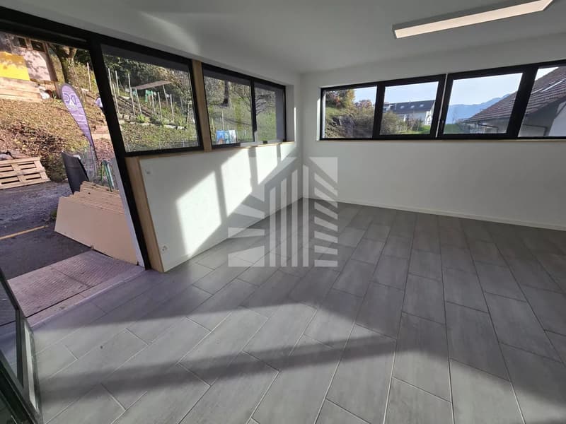 Local moderne de 70 m² avec cuisine équipée et parking (5)