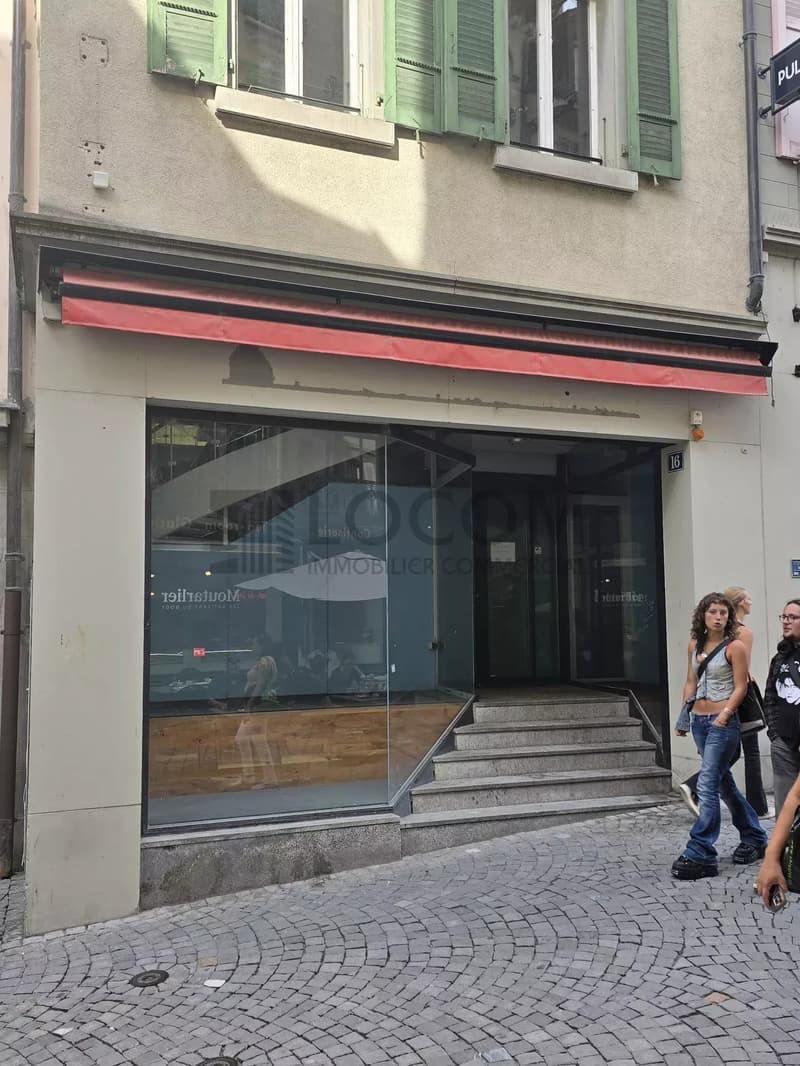 Exclusif dans l'hyper-centre de Lausanne (12)