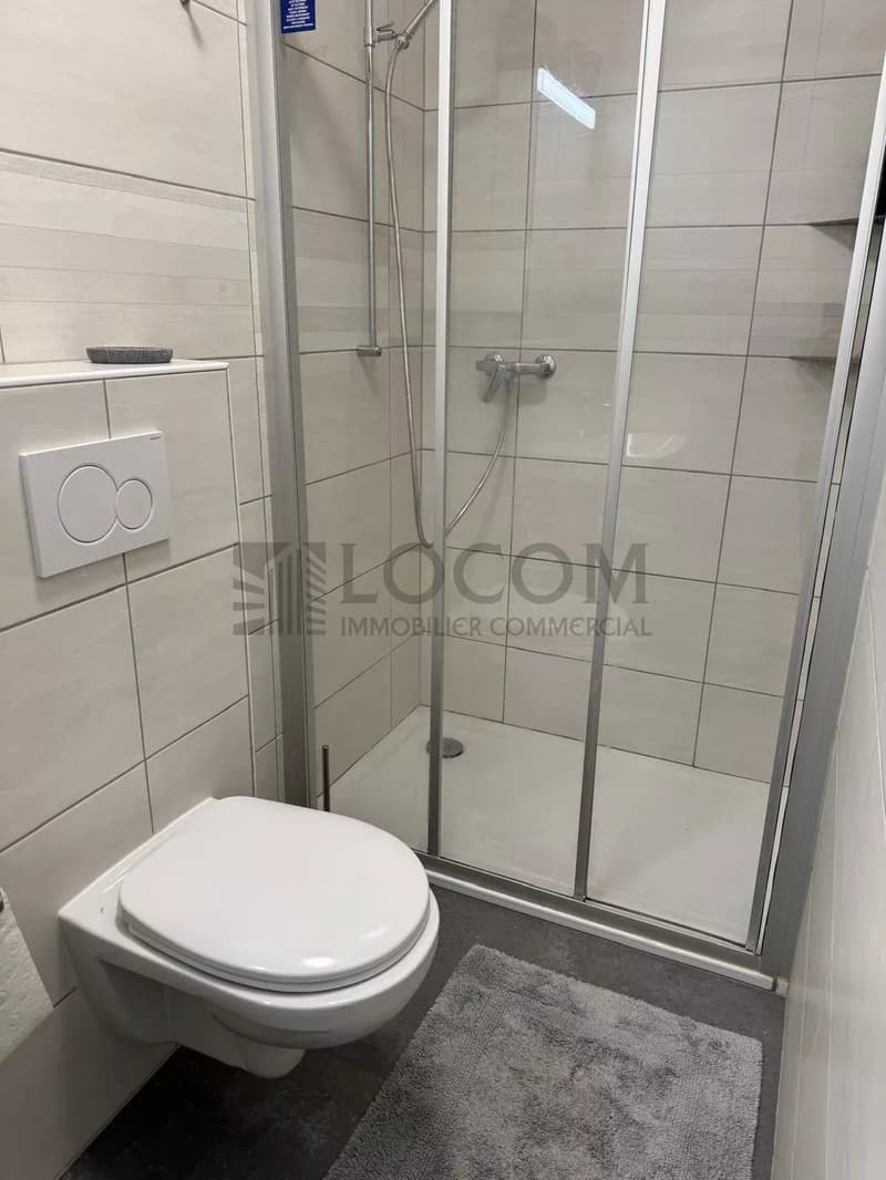 Salle de douches 1