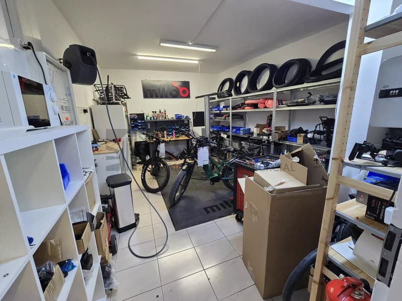 Rez : arrière boutique