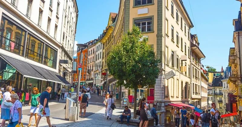 EN EXCLUSIVITE - EMPLACEMENT RETAIL N1 LAUSANNE (4)