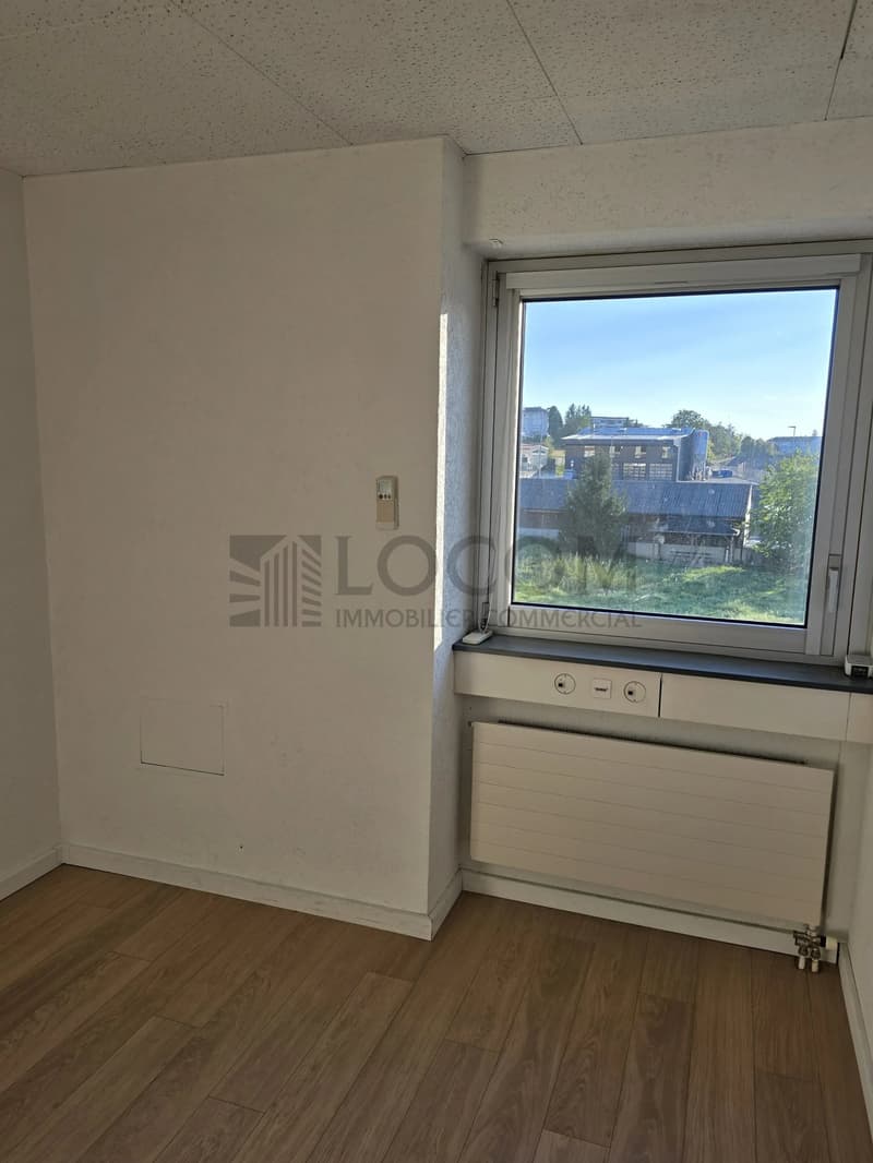 Bureau individuel avec espaces communs - ZI Le Trési (3)