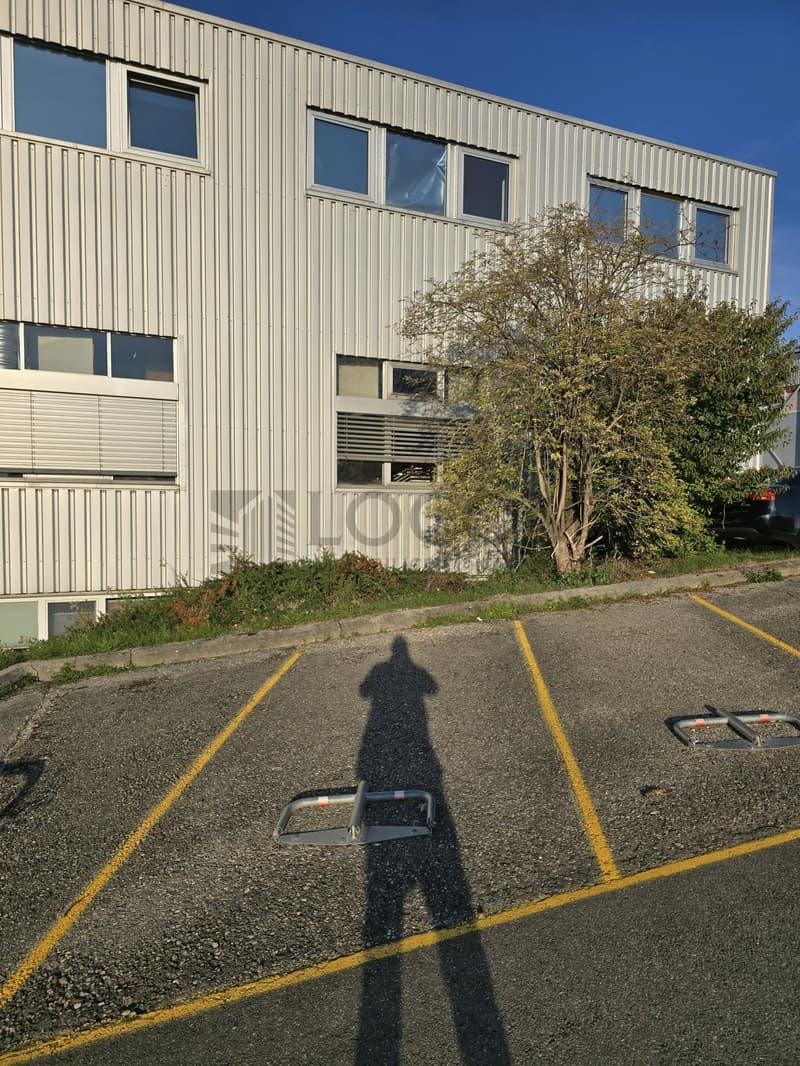 Bureau individuel avec espaces communs - ZI Le Trési (10)