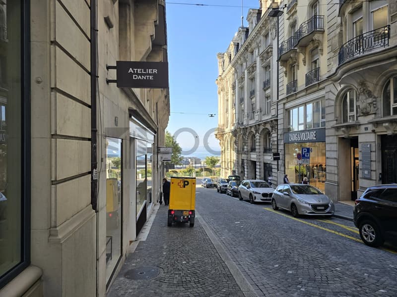 Belle arcade de 82 m² à la rue de la Paix à côté d'Hermès (2)