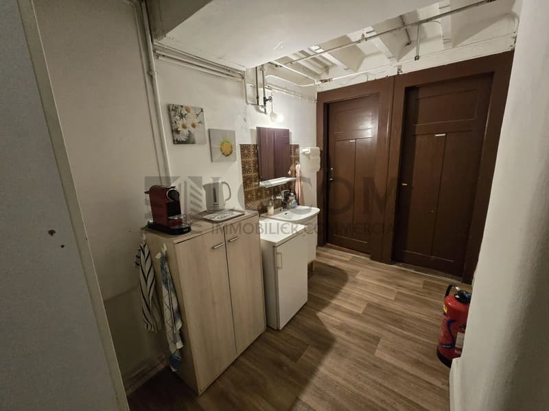 Belle arcade de 82 m² à la rue de la Paix à côté d'Hermès (13)