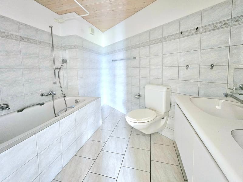 schöne 5.5 - Zimmer Maisonettewohnung (12)