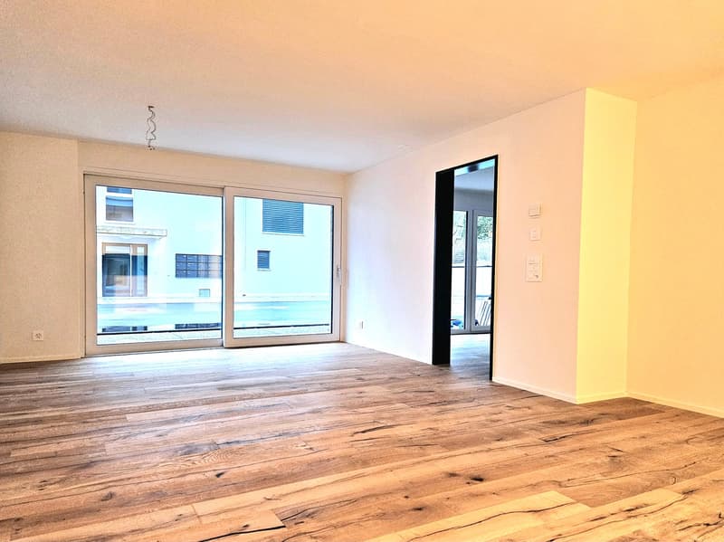 Moderne 2.5 Zimmerwohnung Parterre "Neubau" (4)