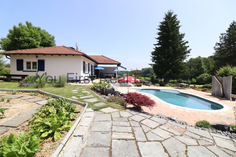 FRANCE - Un jardin comme un parc – Paix, espace et nature. (6)