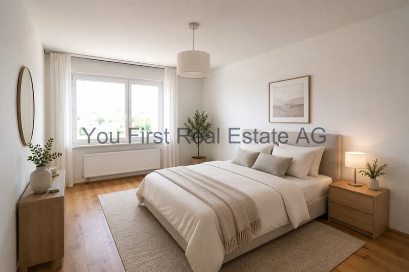Helles Schlafzimmer mit Fensterfront und Wärmepaneel