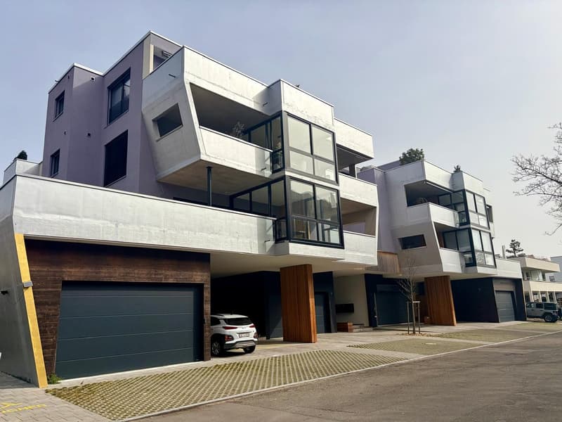 Luxuriös mit Wintergarten, 2 Ged.sitzplätze, 2 Terrassen & Swimingpool (3)