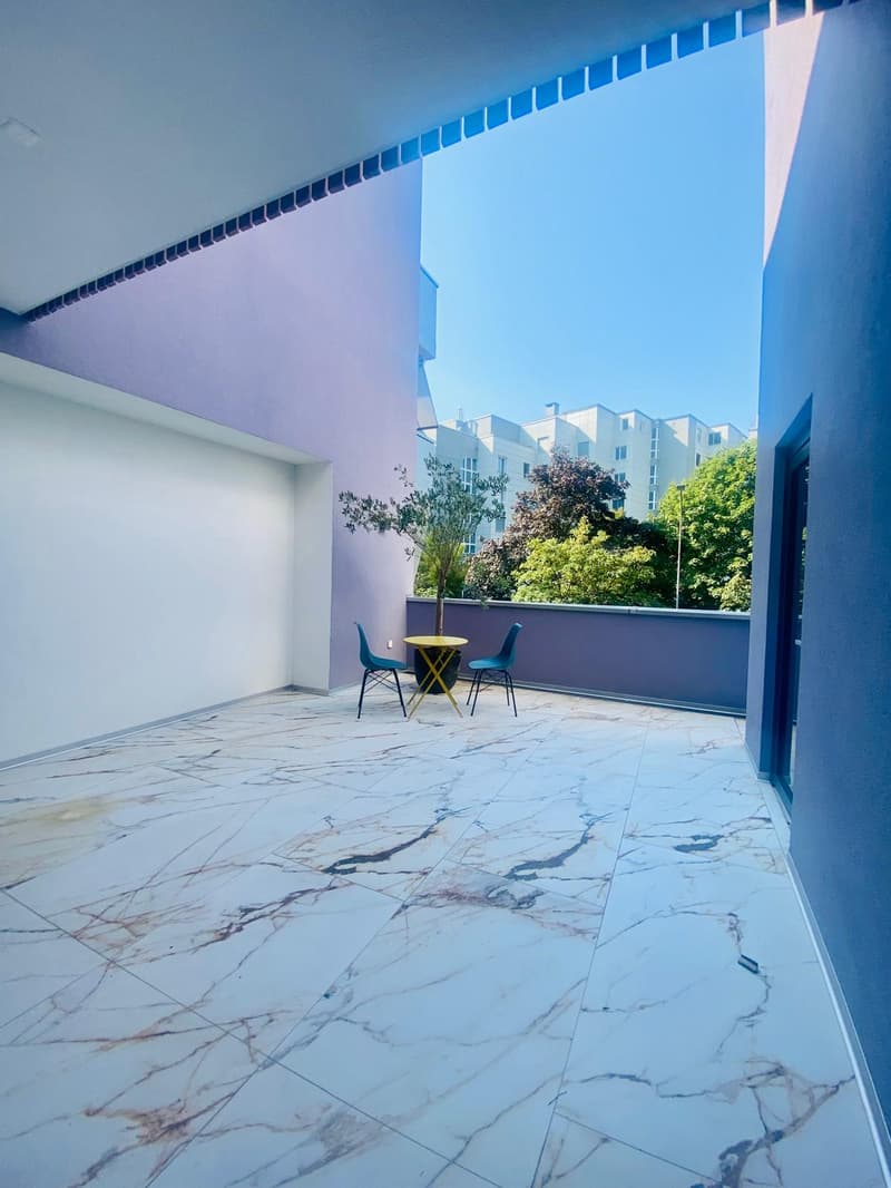 Luxuriös mit Wintergarten, 2 Ged.sitzplätze, 2 Terrassen & Swimingpool (17)