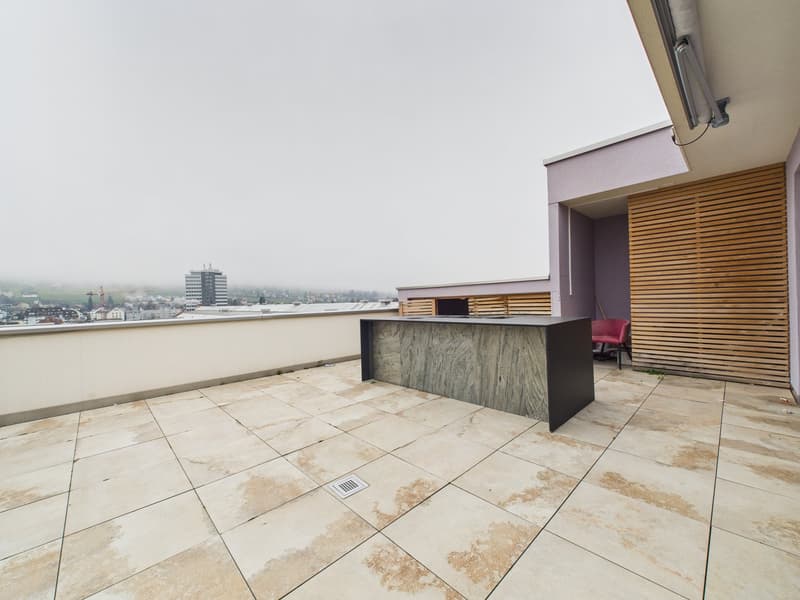 Licht. Luft. Luxus. – Exklusive 5.5-Zimmer-Attikawohnung mit Jacuzzi & Wintergarten (21)
