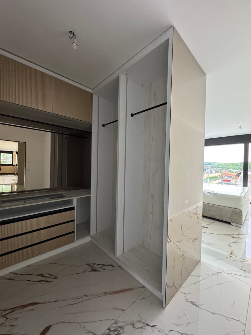 WG-Zimmer mit Terrasse & Whirlpool – Brugg (3)