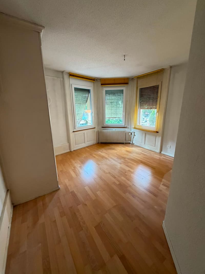 Charmant appartement sous les toits de 4 pièces à Biel/Bienne (4)