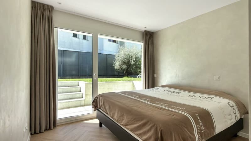 Losone - Exklusive Wohnung mit privatem Garten (11)
