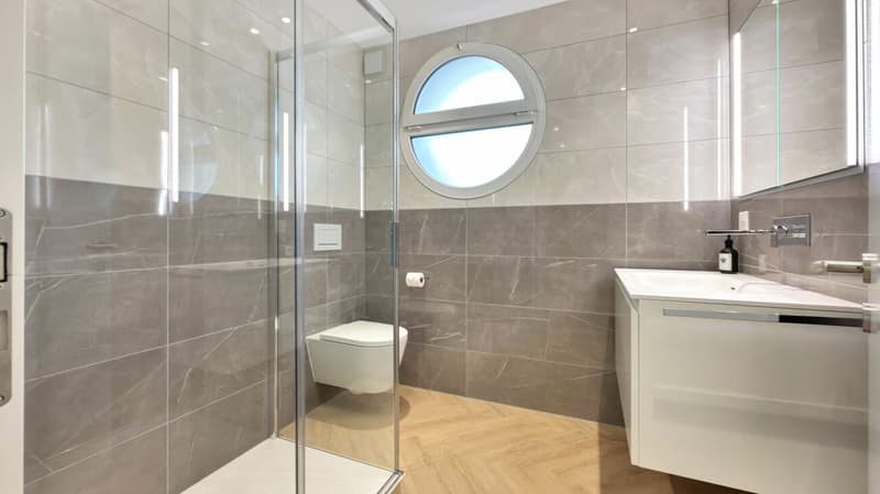 Losone - Exklusive Wohnung mit privatem Garten (13)