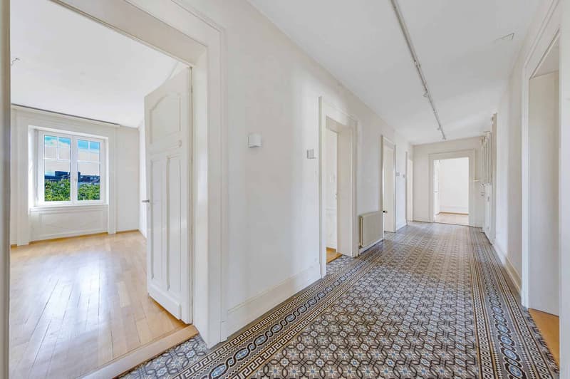 Appartement d'exception au dernier étage avec 2 balcons, à deux pas d'Ouchy (2)