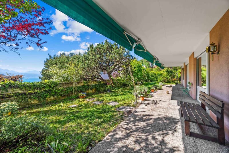 Appartement spacieux de 4,5 pièces avec jardin à Pully (2)