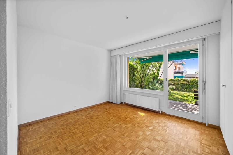 Appartement spacieux de 4,5 pièces avec jardin à Pully (7)