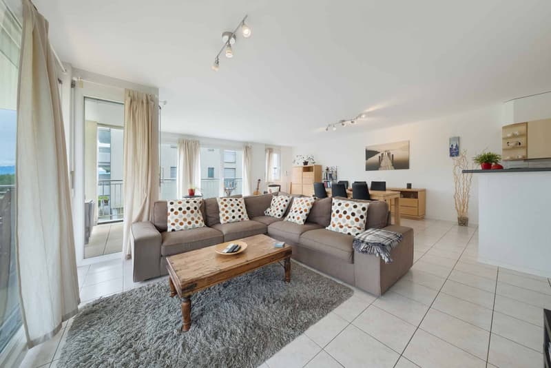 Appartement de 4.5 pièces situé à cinq minutes à pieds du bord du lac (3)
