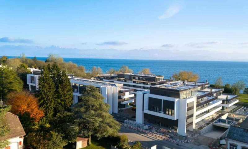Superbe attique de 5,5 pièces face au lac. Terrasse rooftop de exposée plein sud. (2)